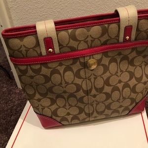 Authentic Coach leather tote handbag Pink & Khaki.